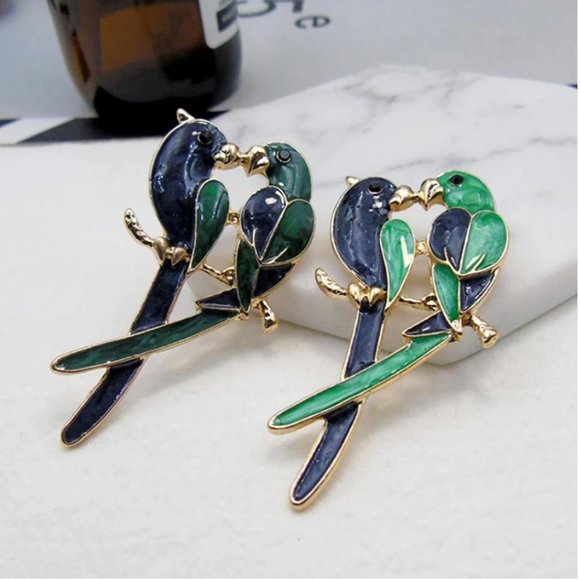Lovely Bird Parrot Brooch Pin - Picture 3 of 9